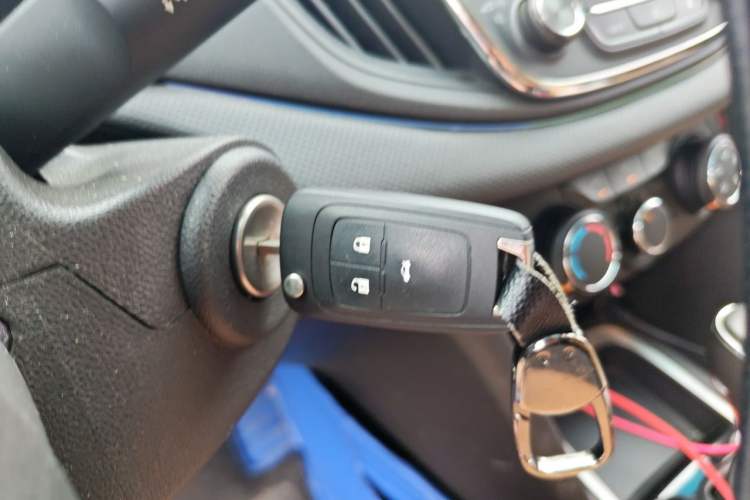 Used Chevrolet Monza 2019 Redline 320T Dual-Clutch Sporty Version China VI Standard Vehicle Key