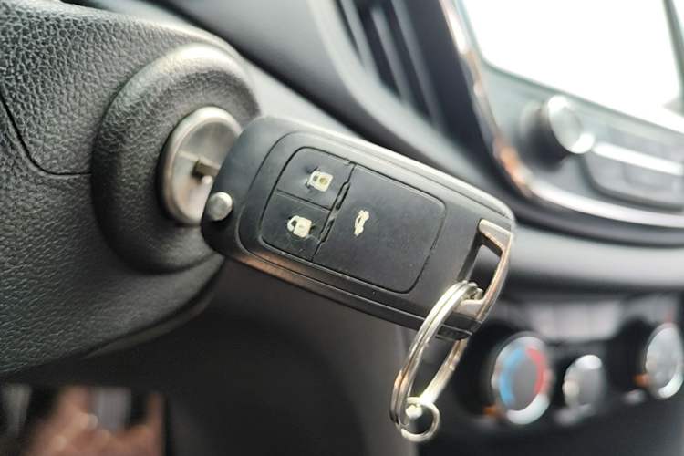 Used Chevrolet Monza 2019 Redline 320T Dual-Clutch Sporty Version China VI Standard Vehicle Key