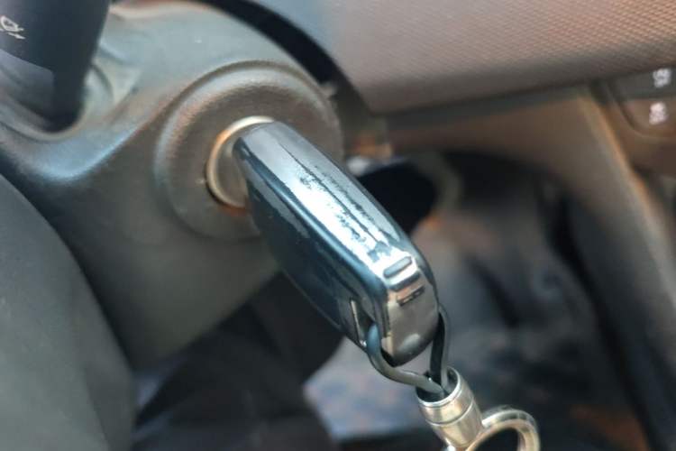 Used Chevrolet Monza 2019 Redline 320T Dual-Clutch Joyful Edition China VI Standard Vehicle Key