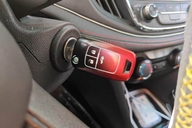 Used Chevrolet Monza 2019 RS 330T Automatic Comfort Edition China VI Standard Vehicle Key