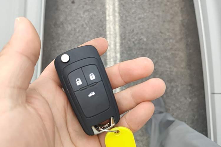 Used Chevrolet Monza 2019 RS 330T Automatic Comfort Edition China VI Standard Vehicle Key
