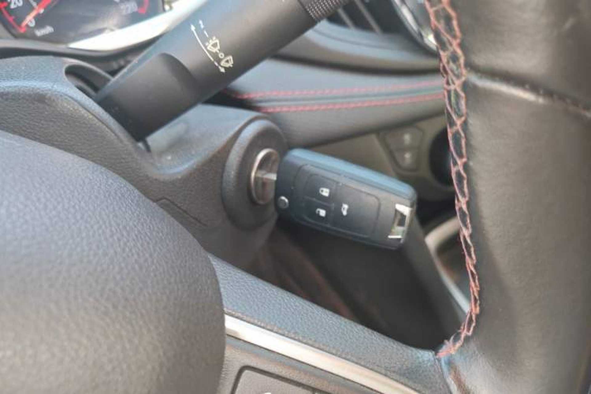 Used Chevrolet Monza 2019 RS 330T Automatic Comfort Edition China VI Standard Vehicle Key
