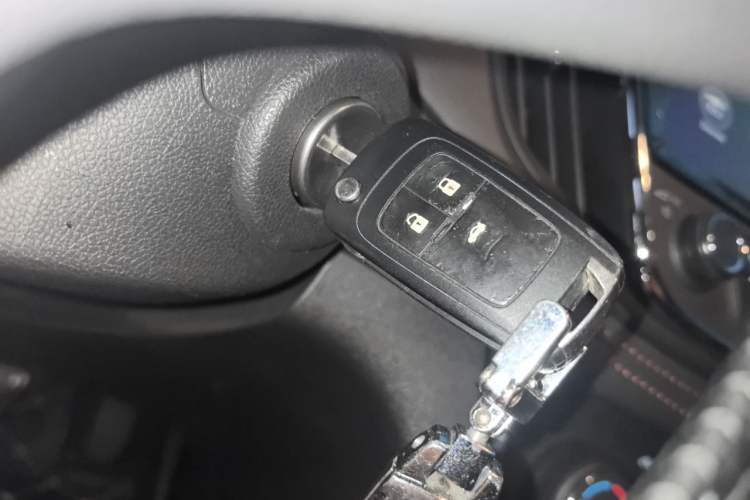 Used Chevrolet Monza 2019 RS 330T Automatic Comfort Edition China VI Standard Vehicle Key
