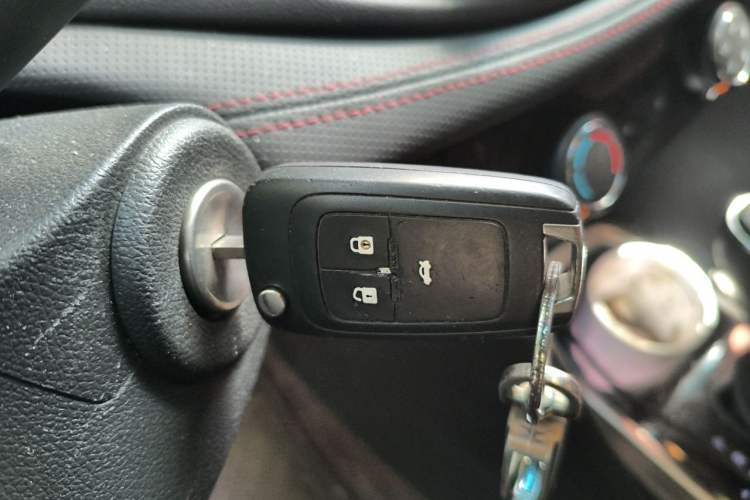 Used Chevrolet Monza 2019 RS 330T Automatic Comfort Edition China VI Standard Vehicle Key