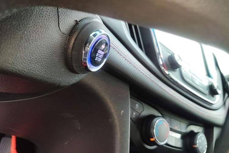 Used Chevrolet Monza 2019 RS 330T Automatic Comfort Edition China VI Standard Vehicle Key