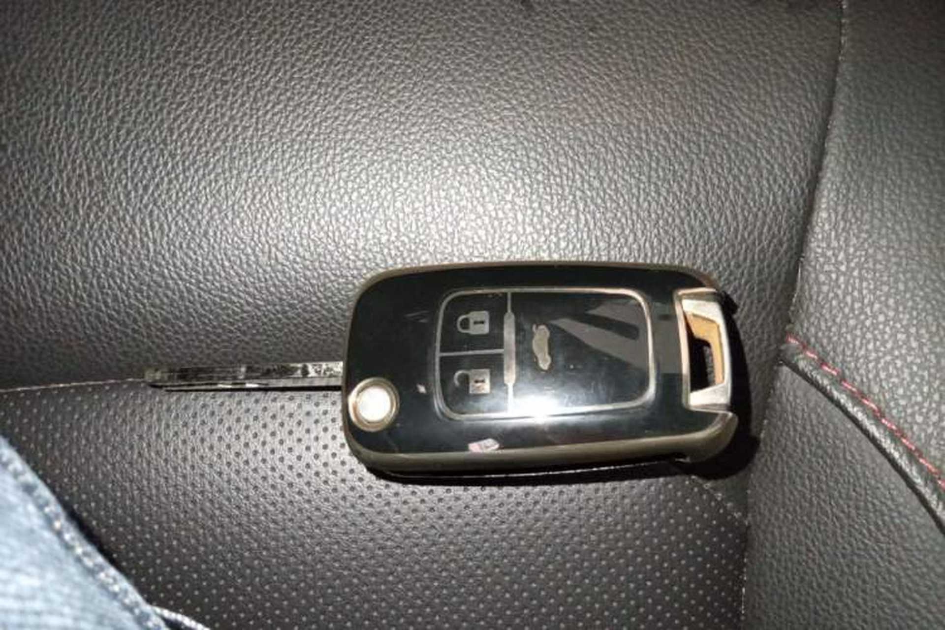 Used Chevrolet Monza 2019 RS 330T Automatic Comfort Edition China VI Standard Vehicle Key