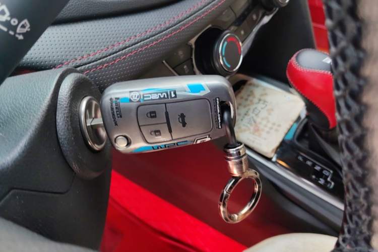 Used Chevrolet Monza 2019 RS 330T Automatic Sporty Edition China VI Standard Vehicle Key