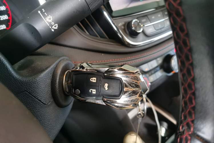 Used Chevrolet Monza 2019 RS 330T Automatic Comfort Edition China VI Standard Vehicle Key
