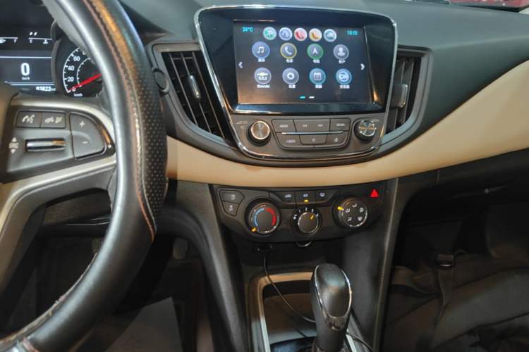 Used Chevrolet Monza 2020 320 Automatic Enjoyment Edition Audio And AC Panel