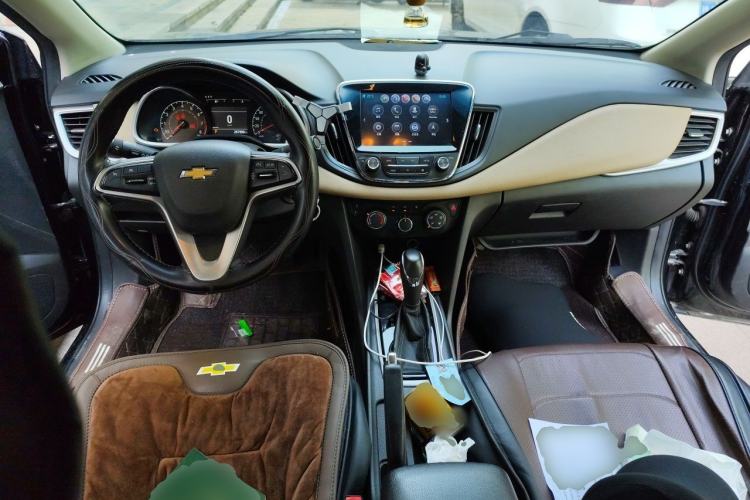 Used Chevrolet Monza 2020 320 Automatic Enjoyment Edition Center Console