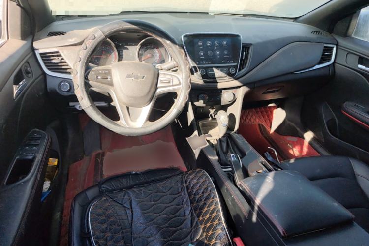 Used Chevrolet Monza 2020 Light Hybrid RS 330T Automatic Comfort Edition Center Console