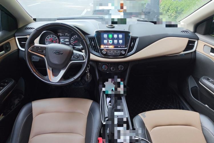 Used Chevrolet Monza 2020 320 Automatic Enjoyment Edition Center Console
