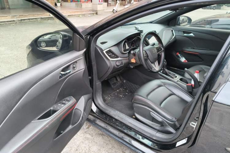 Used Chevrolet Monza 2020 Light Hybrid RS 330T Automatic Comfort Edition Driver Seat