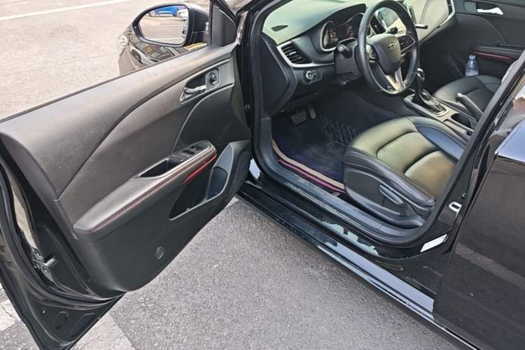 Used Chevrolet Monza 2020 Light Hybrid RS 330T Automatic Comfort Edition Driver Seat