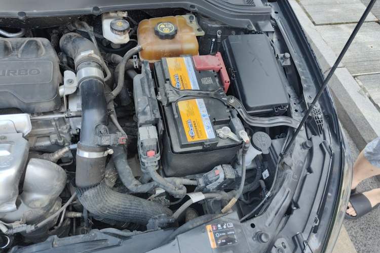 Used Chevrolet Monza 2020 Light Hybrid RS 330T Automatic Comfort Edition Engine Bay Left