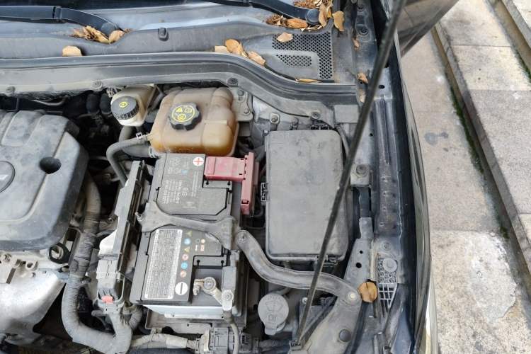 Used Chevrolet Monza 2020 320 Automatic Enjoyment Edition Engine Bay Left