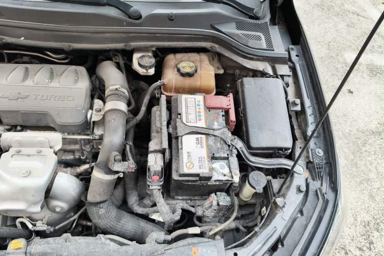Used Chevrolet Monza 2020 Light Hybrid RS 330T Automatic Comfort Edition Engine Bay Left