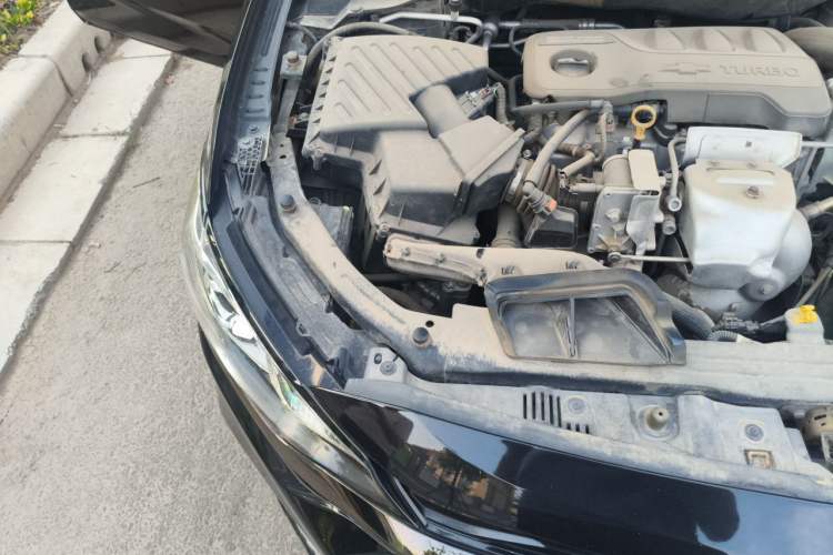 Used Chevrolet Monza 2020 Light Hybrid RS 330T Automatic Comfort Edition Engine Bay Right