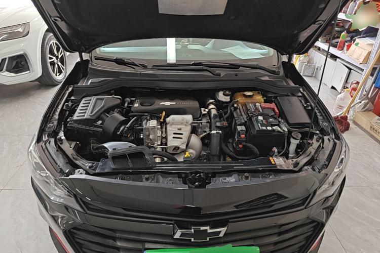Used Chevrolet Monza 2020 Light Hybrid Redline 320T Dual-Clutch Thrilling Edition Engine Bay