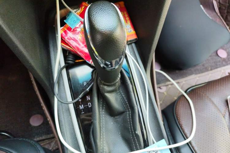 Used Chevrolet Monza 2020 320 Automatic Enjoyment Edition Gear Lever