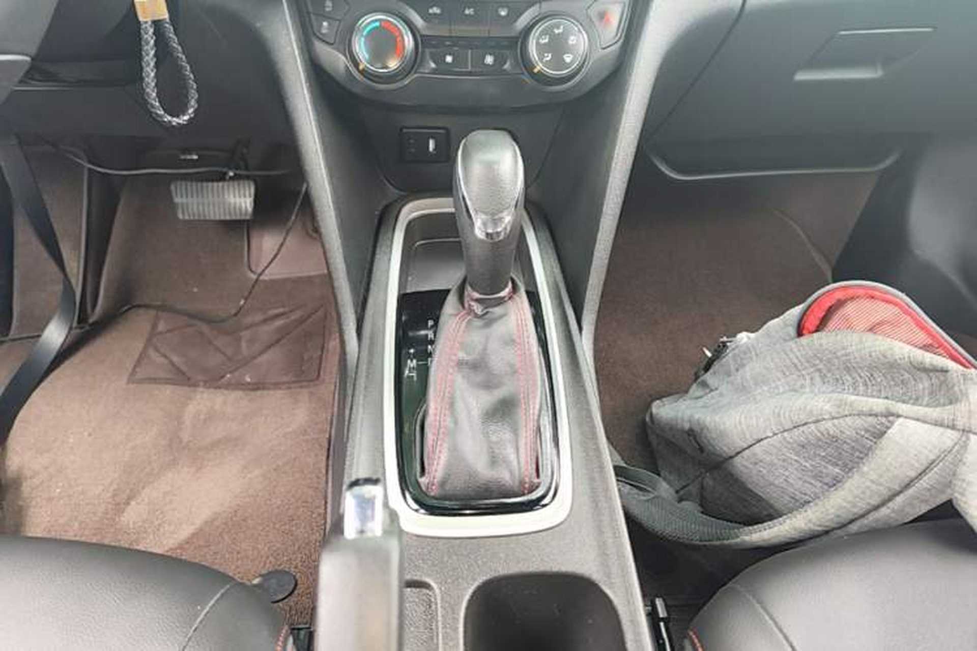Used Chevrolet Monza 2020 Light Hybrid RS 330T Automatic Comfort Edition Gear Lever