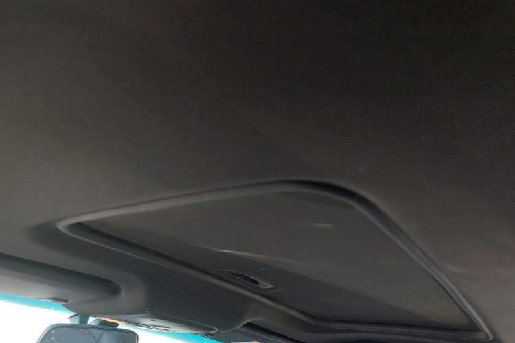 Used Chevrolet Monza 2020 Light Hybrid RS 330T Automatic Comfort Edition Headliner