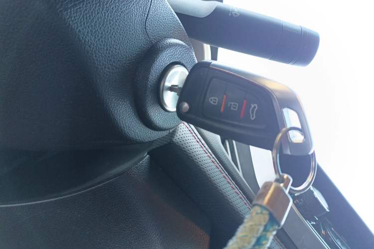 Used Chevrolet Monza 2020 Light Hybrid RS 330T Automatic Comfort Edition Interior 1