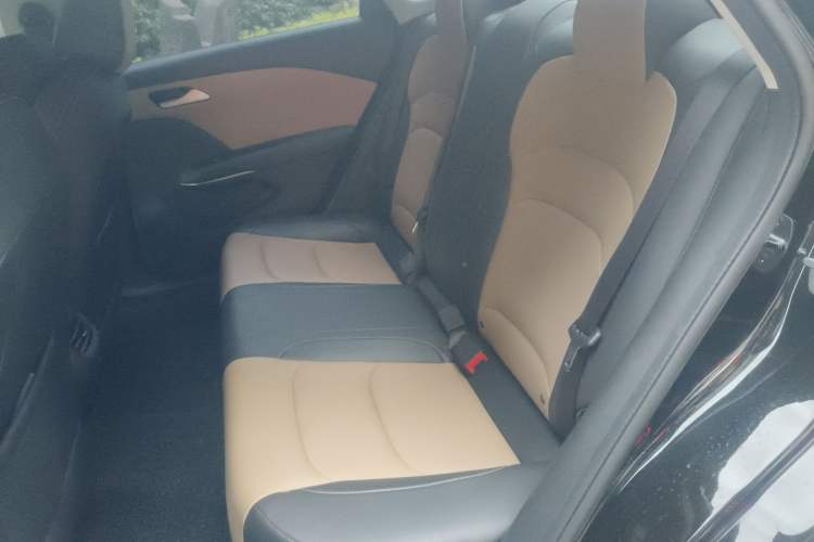 Used Chevrolet Monza 2020 320 Automatic Enjoyment Edition Interior 4