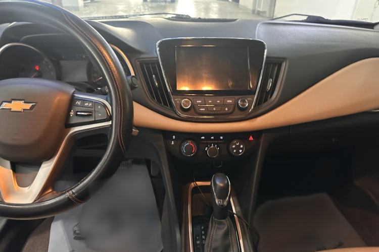 Used Chevrolet Monza 2020 320 Automatic Enjoyment Edition Interior 4