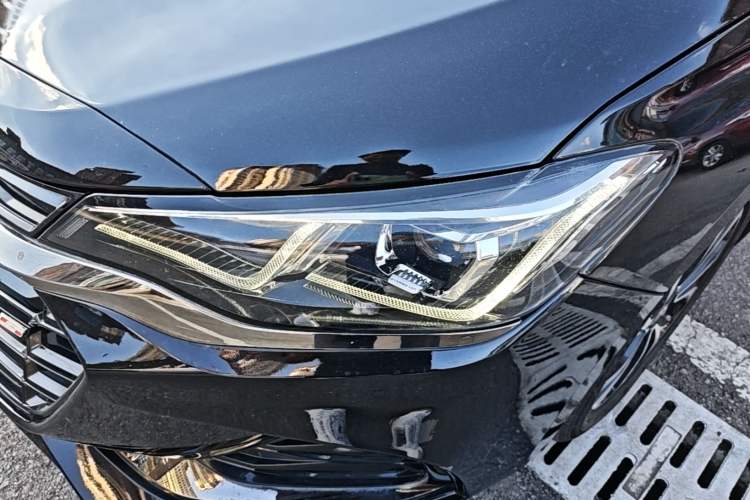 Used Chevrolet Monza 2020 Light Hybrid RS 330T Automatic Comfort Edition Left Front Headlight
