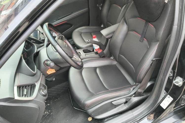 Used Chevrolet Monza 2020 Light Hybrid RS 330T Automatic Comfort Edition Left Front Seat