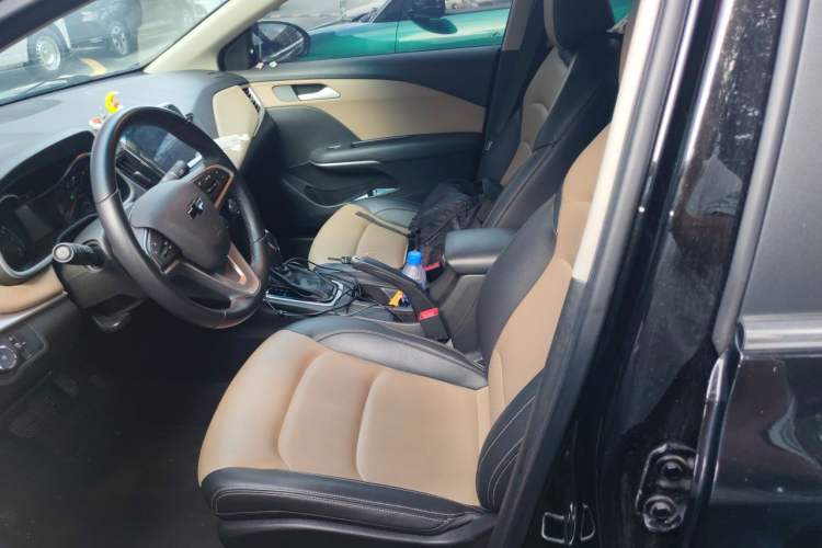 Used Chevrolet Monza 2020 320 Automatic Enjoyment Edition Left Front Seat