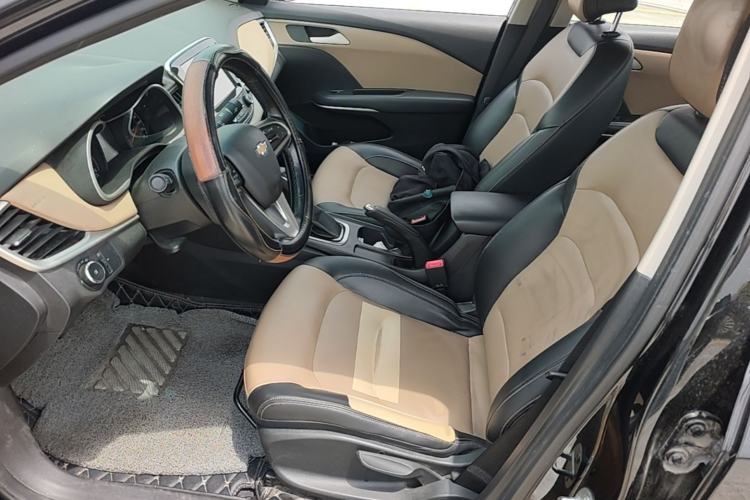 Used Chevrolet Monza 2020 320 Automatic Enjoyment Edition Left Front Seat