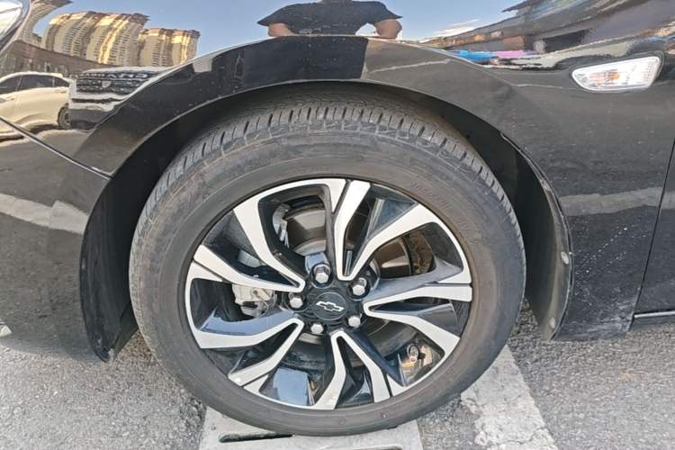 Used Chevrolet Monza 2020 Light Hybrid RS 330T Automatic Comfort Edition Left Front Wheel Hub