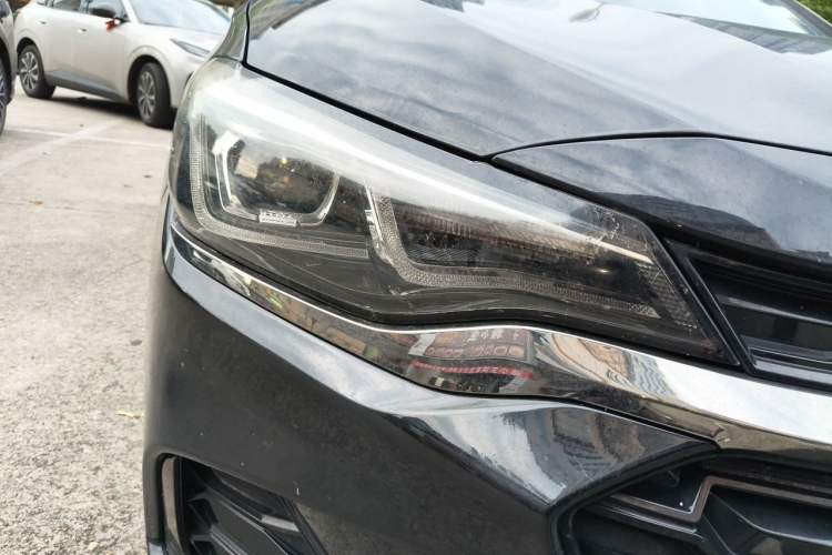 Used Chevrolet Monza 2020 Light Hybrid RS 330T Automatic Comfort Edition Right Front Headlight
