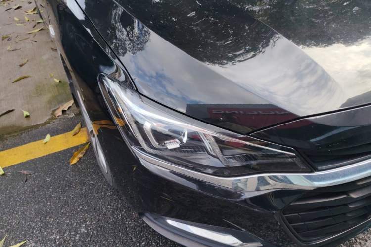 Used Chevrolet Monza 2020 320 Automatic Enjoyment Edition Right Front Headlight