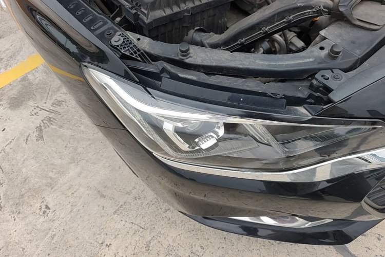 Used Chevrolet Monza 2020 320 Automatic Enjoyment Edition Right Front Headlight