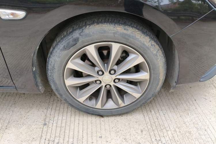 Used Chevrolet Monza 2020 320 Automatic Enjoyment Edition Right Front Wheel Hub