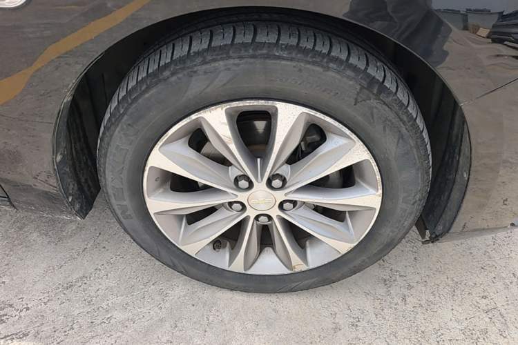 Used Chevrolet Monza 2020 320 Automatic Enjoyment Edition Right Front Wheel Hub