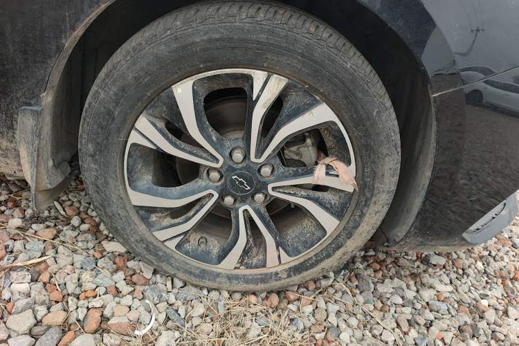 Used Chevrolet Monza 2020 Light Hybrid RS 330T Automatic Comfort Edition Right Front Wheel Hub