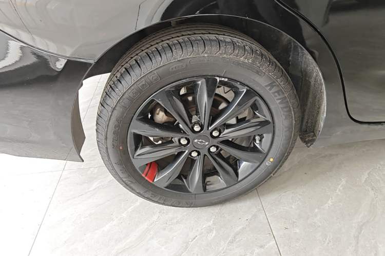 Used Chevrolet Monza 2020 Light Hybrid Redline 320T Dual-Clutch Thrilling Edition Right Rear Wheel Hub