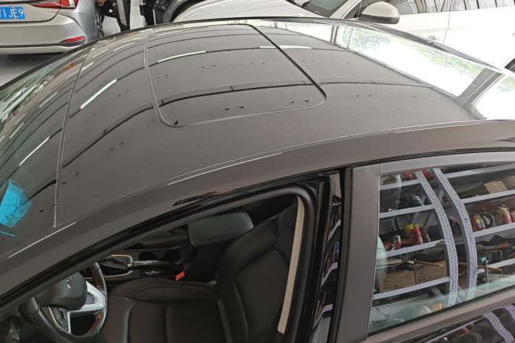 Used Chevrolet Monza 2020 Light Hybrid Redline 320T Dual-Clutch Thrilling Edition Roof