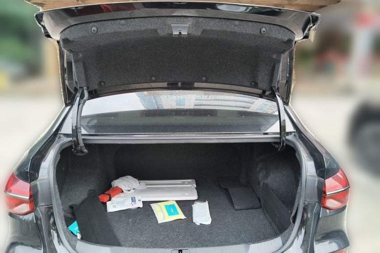 Used Chevrolet Monza 2020 Light Hybrid RS 330T Automatic Comfort Edition Trunk