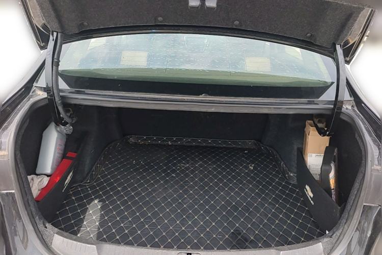 Used Chevrolet Monza 2020 320 Automatic Enjoyment Edition Trunk