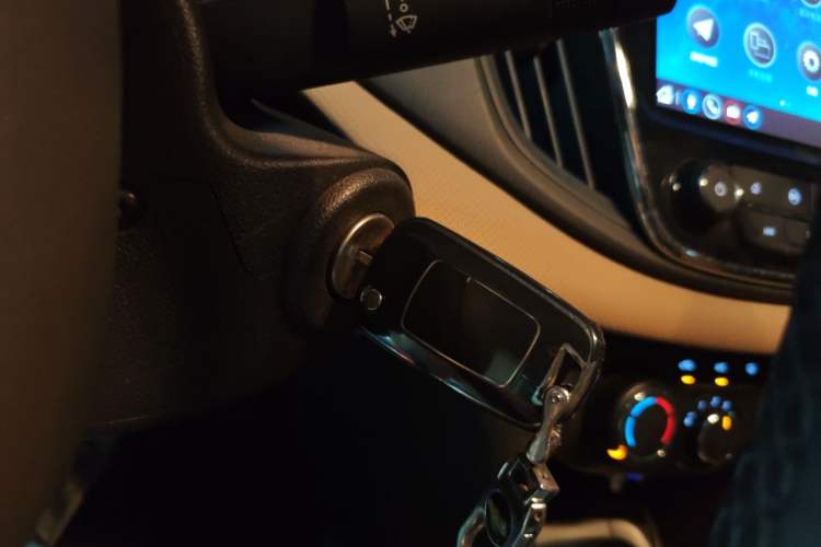 Used Chevrolet Monza 2020 320 Automatic Enjoyment Edition Vehicle Key