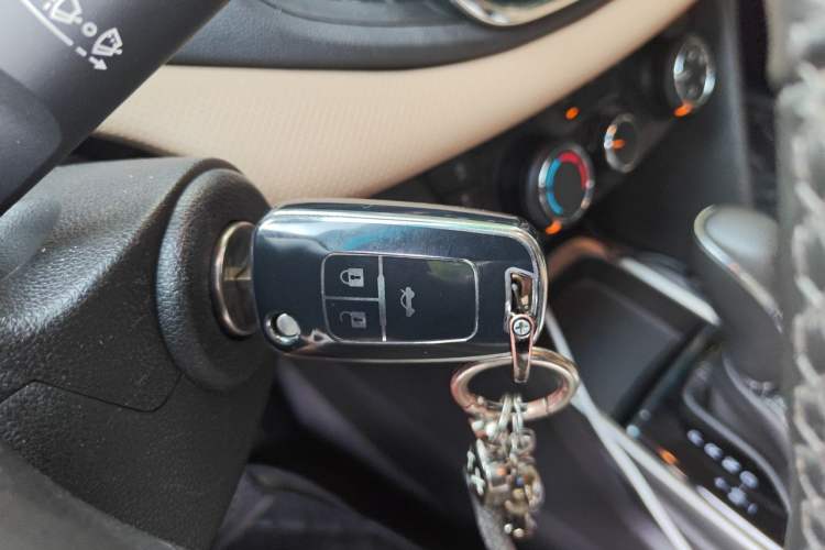 Used Chevrolet Monza 2020 320 Automatic Enjoyment Edition Vehicle Key
