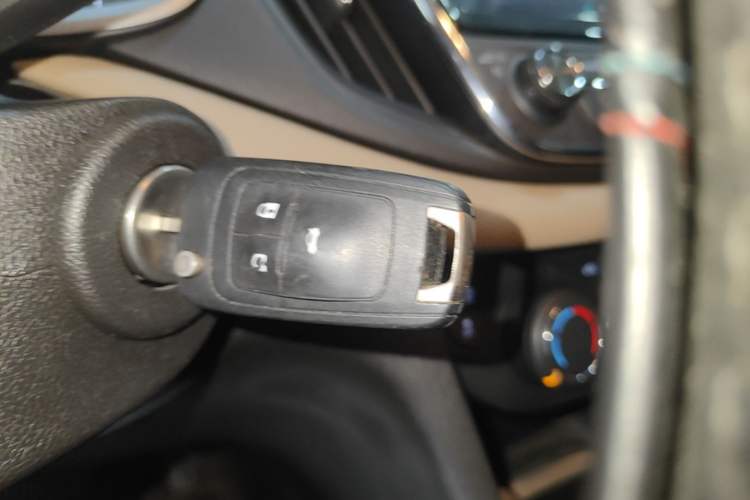 Used Chevrolet Monza 2020 320 Automatic Enjoyment Edition Vehicle Key
