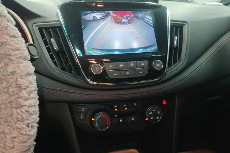 Used Chevrolet Monza 2020 Light Hybrid RS 330T Automatic Comfort Edition Audio And AC Panel