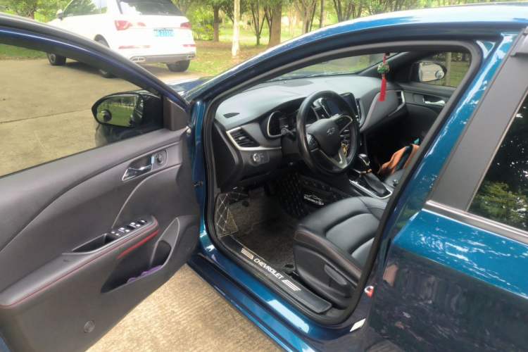 Used Chevrolet Monza 2020 Light Hybrid RS 330T Automatic Comfort Edition Driver Seat