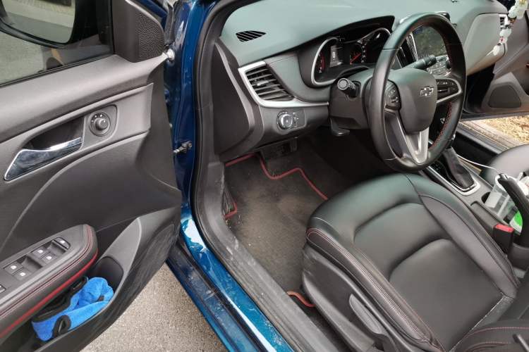Used Chevrolet Monza 2020 Light Hybrid RS 330T Automatic Comfort Edition Driver Seat